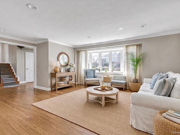 3rd image of 164 Blackheath Road