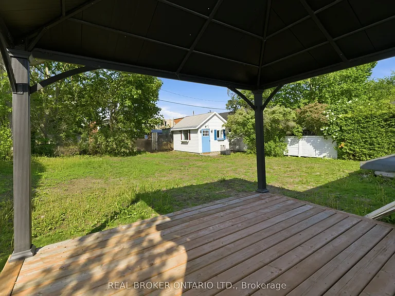 35 Victoria St — Photo 40