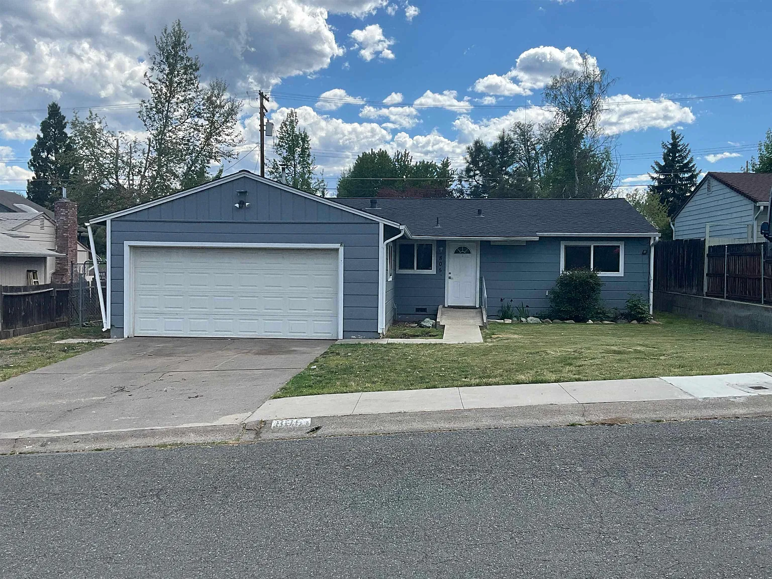 805 Yama St photo 1