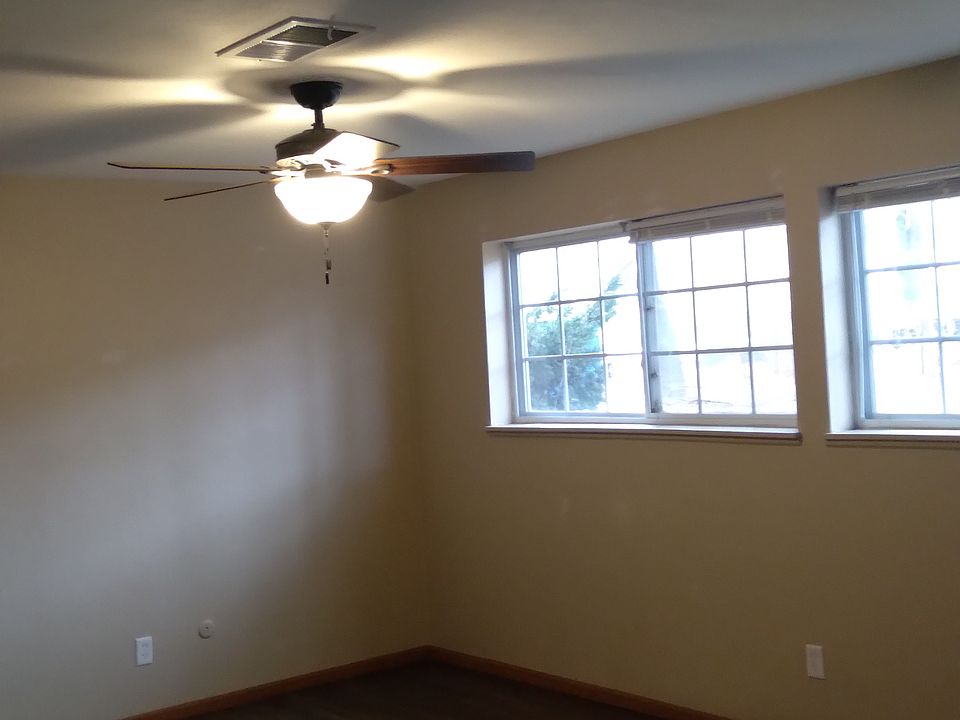 1st image of 800 N 2nd Ave #2