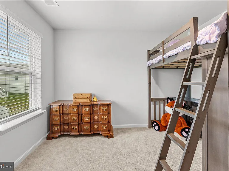 109 Woodford Dr — Photo 33