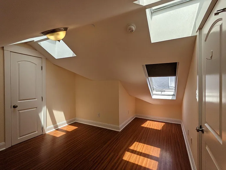 2210 Durant Ave — Photo 29
