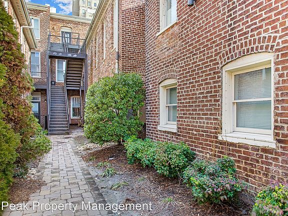 5th image of 213 E Grace St APT 201