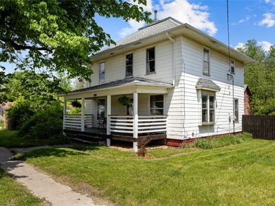 1122 Franklin St, Center Point, IA, 52213