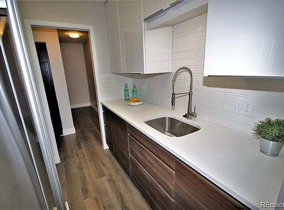 5th image of 1313 N Steele St APT 602