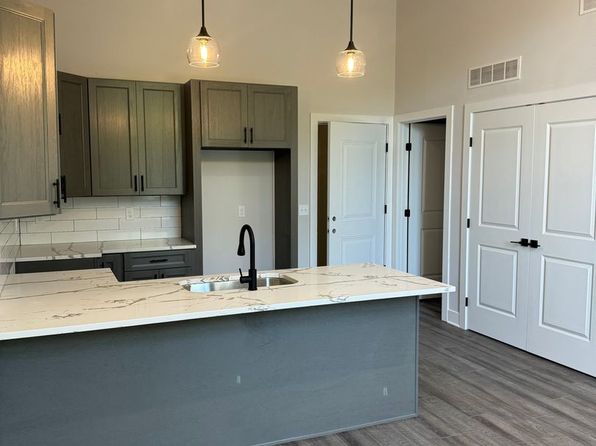 29 S Main St #303