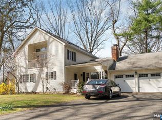 107 Buckingham Dr, Ramsey, NJ