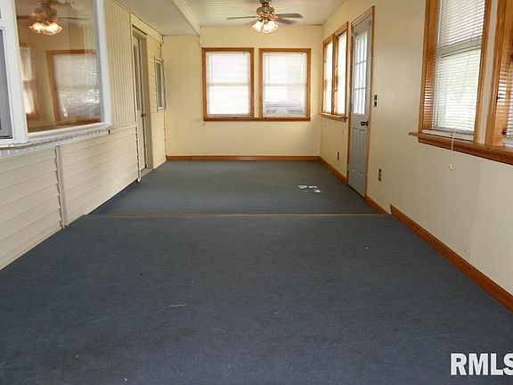 4th image of 221 W Knoxville St