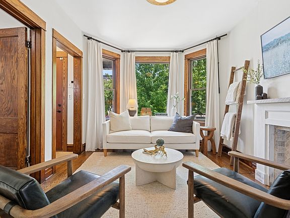 5th image of 2462 N Linden Pl