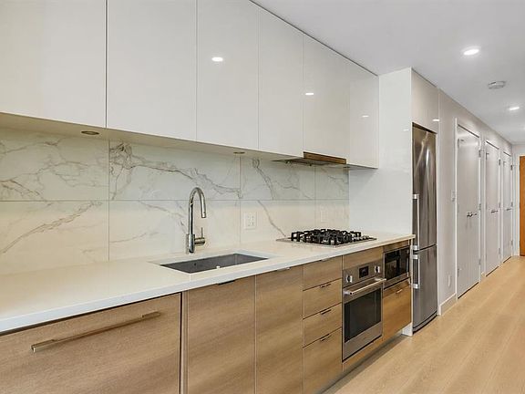 5th image of 118 W Waterfront Ct SW #806
