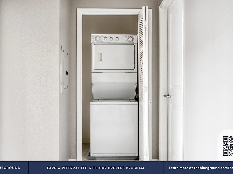 Washer/Dryer in Apartment