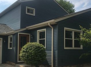 7418 Dover Ln, Parma, OH 44130