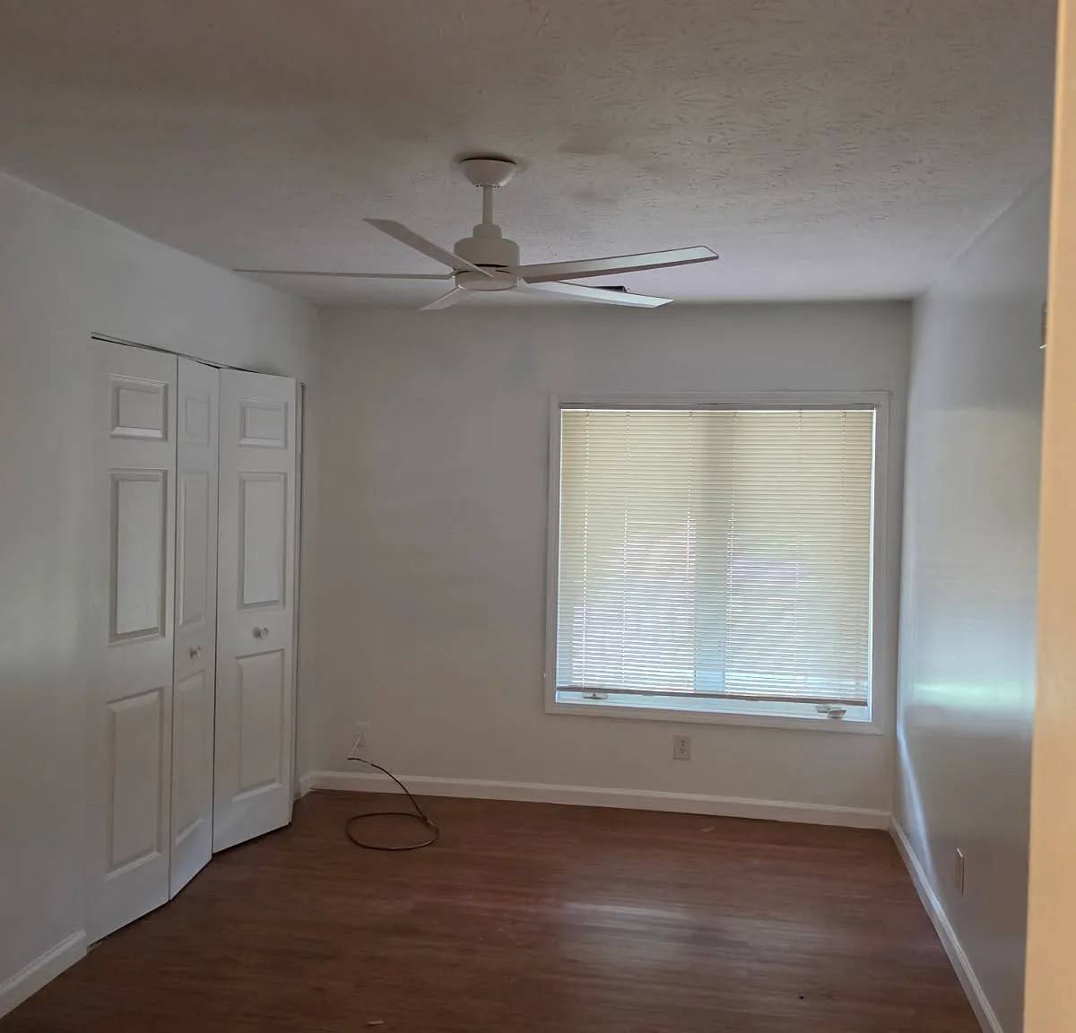 2 bed, 1.5 bath, 1052 sqft, $1,350 — Photo 2