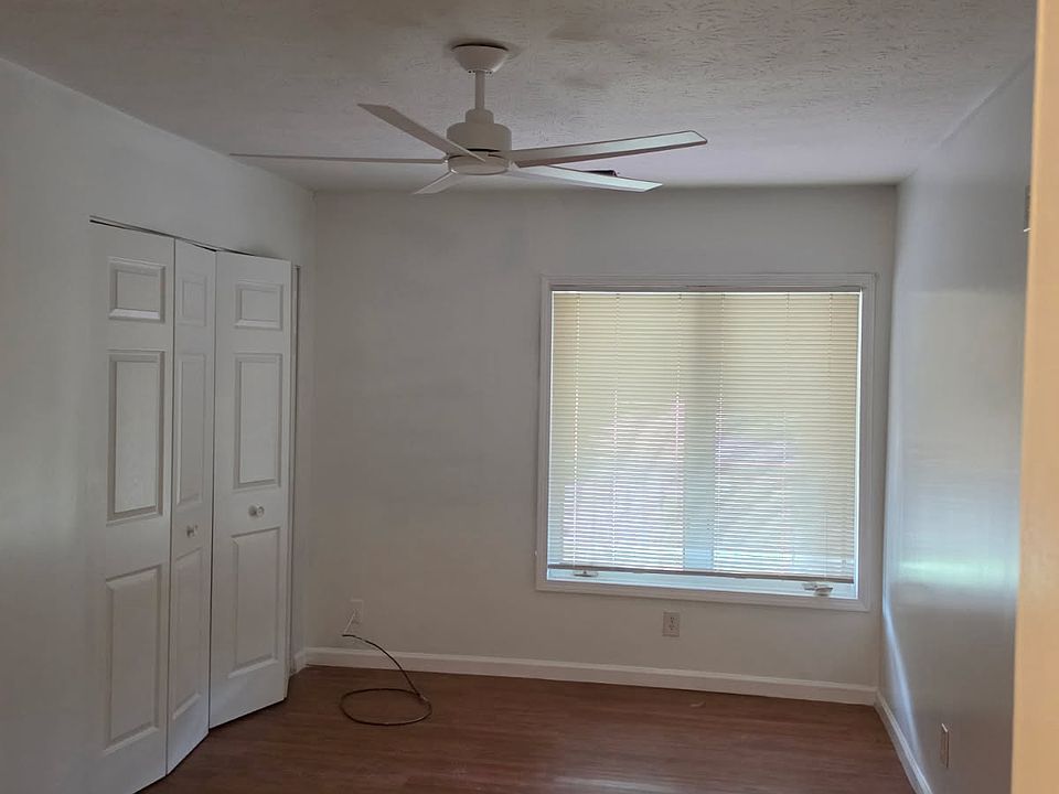 2nd image of 4242 Evanston Ave