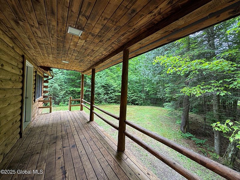 4th image of 356 River Road