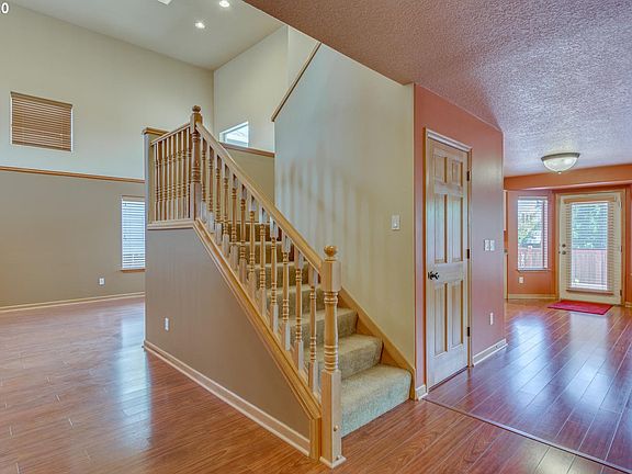 5th image of 2807 NE 184th Ave