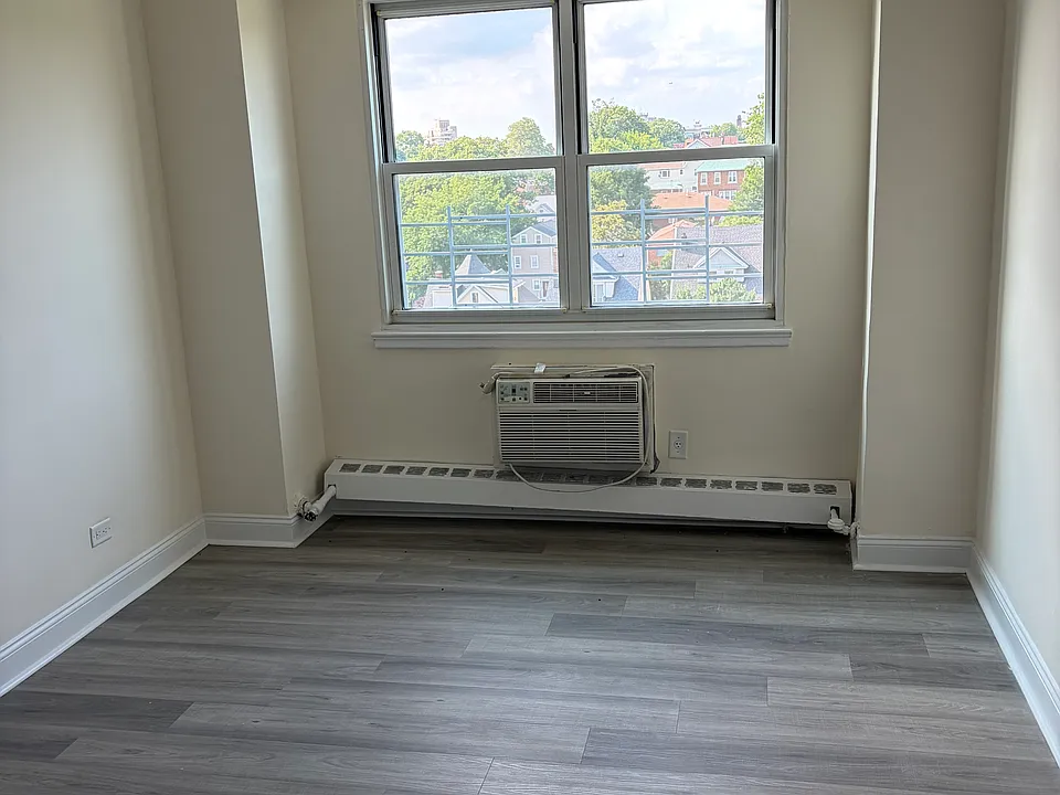 16420 Highland Ave #9M