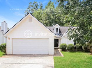 1092 Meadow Glen Cir, Fairburn, GA 30213
