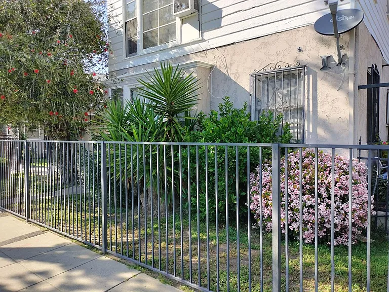 6639 E Olympic Blvd — Photo 24