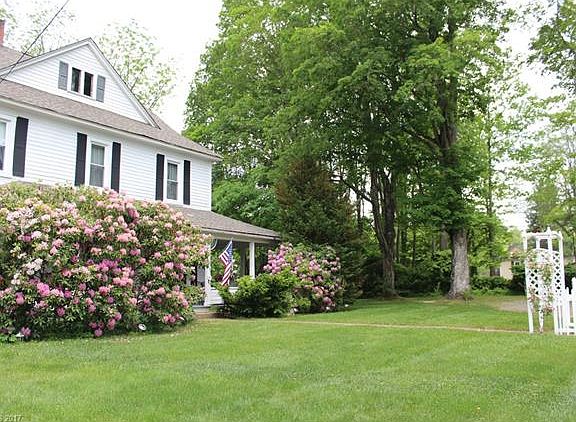 2nd image of 143 Pigeon St