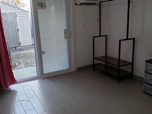 5th image of 128 Beach 92nd St #1