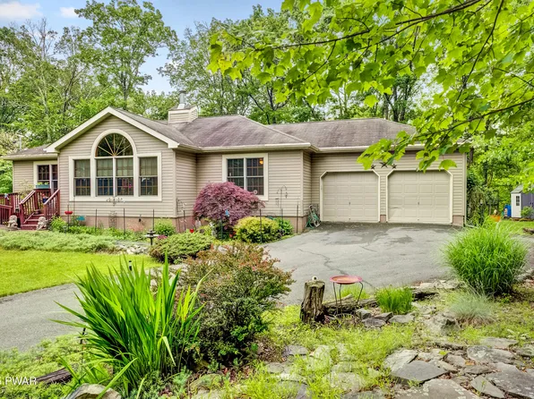 1419 Bear Dr, Bushkill, PA 18324