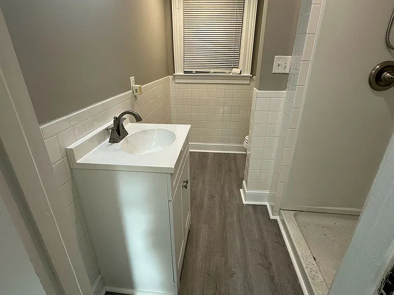 107 W Central Ave — Photo 4