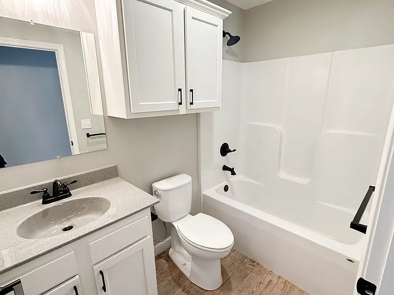 1612 Green Valley Cir — Photo 5