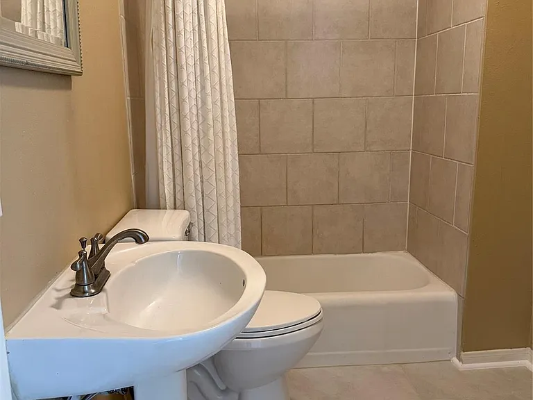 4109 De George St — Photo 9