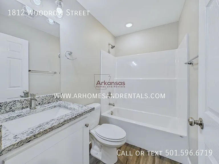 1812 S Woodrow St — Photo 9