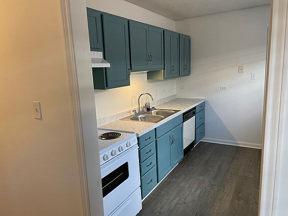 4th image of 214A Gloria St
