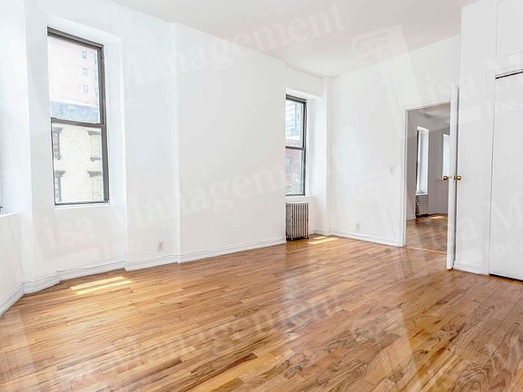 4th image of 985 2nd Ave #23