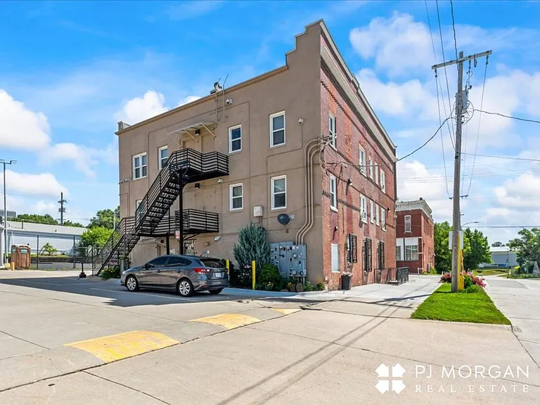 Lyndale Apartments — Photo 31