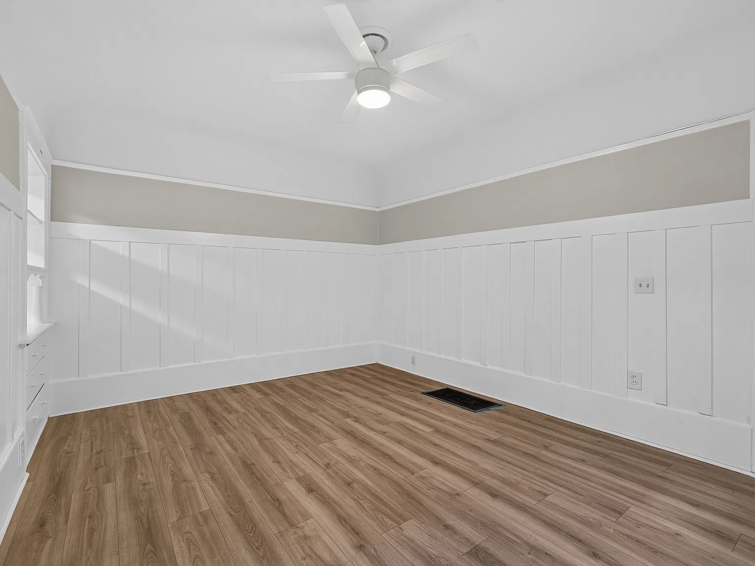 2 bed, 602 sqft, $3,900 — Photo 3