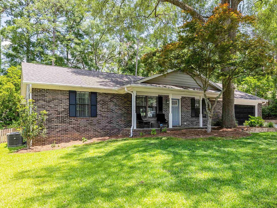 1st image of 2215 Yaupon Dr