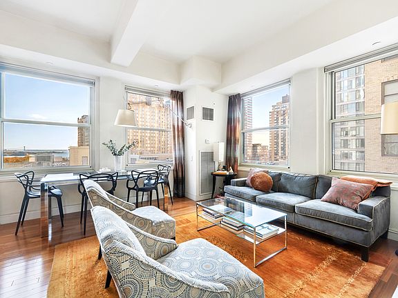 2nd image of 88 Greenwich St APT 1003