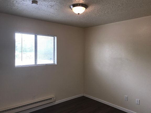 5th image of 1912 Alvarado Dr NE APT F