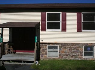 1029 Mt Tom Rd, East Stroudsburg, PA 18301