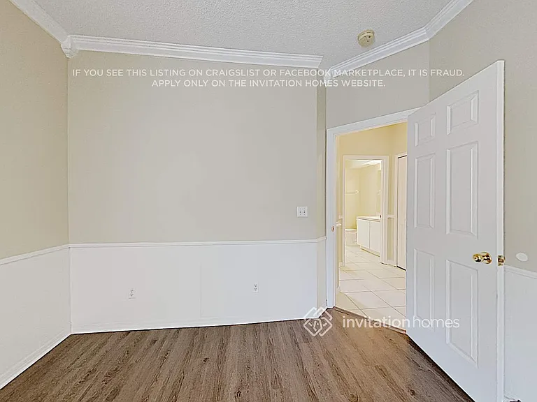 208 Farrington Ln — Photo 9