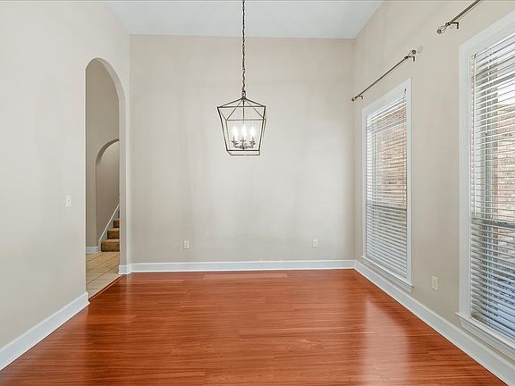 5th image of 252R Magnolia Rdg