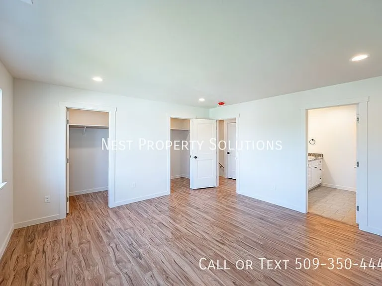1070 S Grand Dr #B — Photo 52