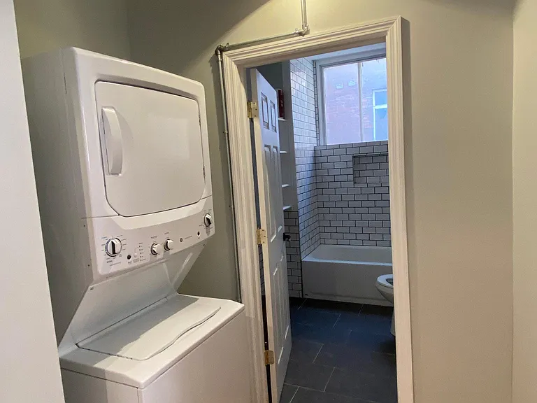 37 Maiden Ln — Photo 8
