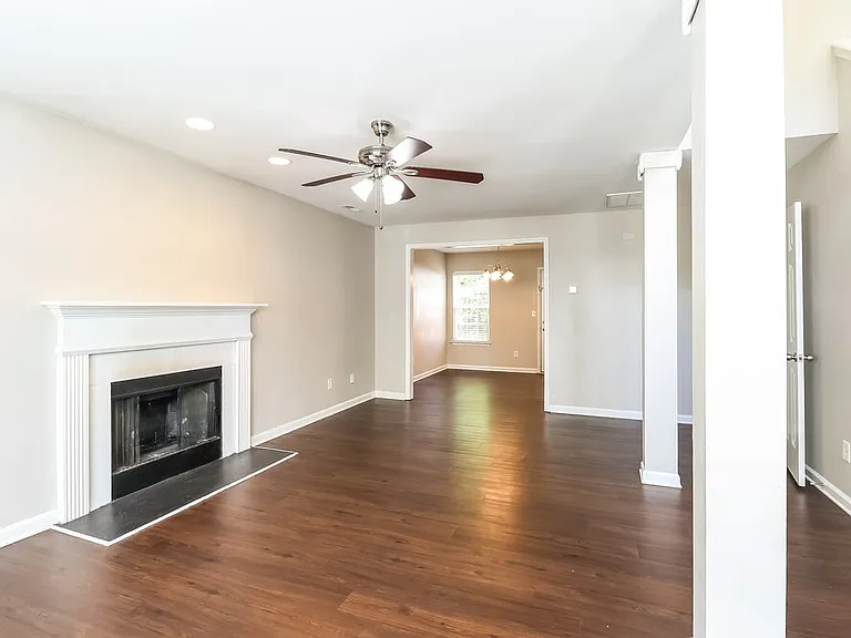 7823 Montbrook Dr — Photo 5