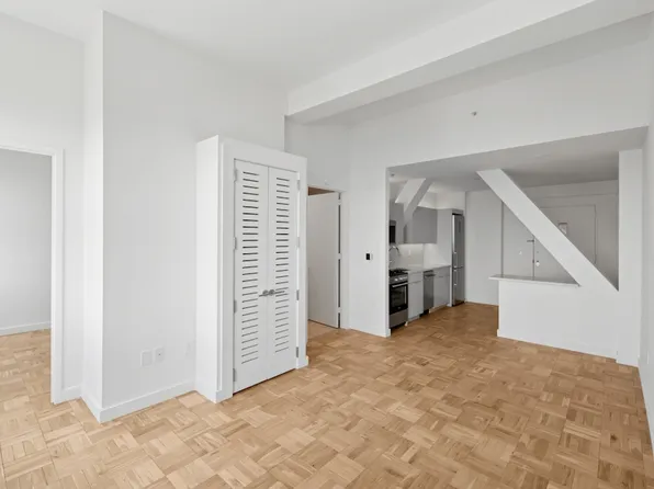 20 Exchange Place image 5 of 29