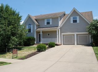 605 SE Shiloh Dr, Lees Summit, MO 64063