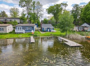 2555 Melvin Rd, Pinckney, MI 48169