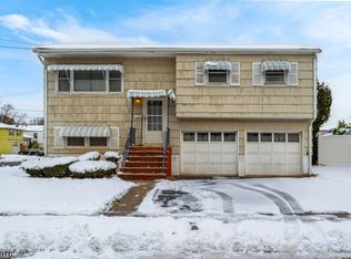 875 Rayhon Ter, Rahway, NJ 07065