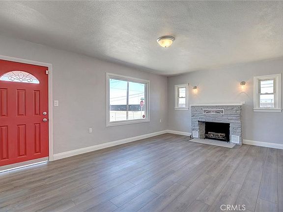 3rd image of 12093 Lee Ave