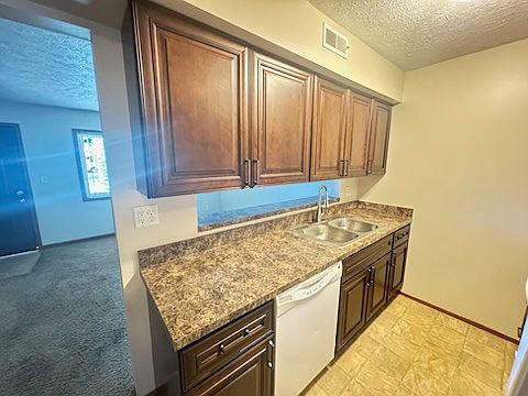 2nd image of 1820 Knox St #17