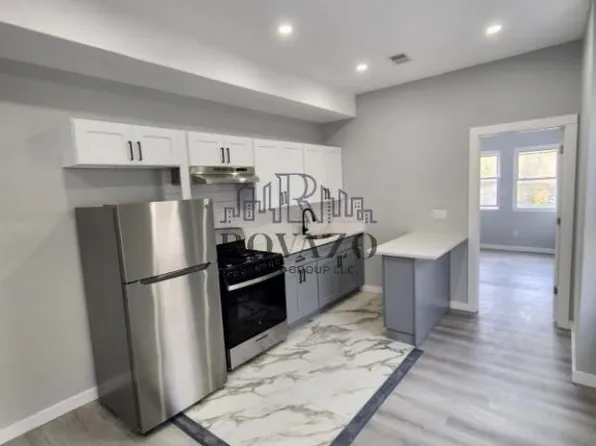 352 S 10th St, Newark, NJ